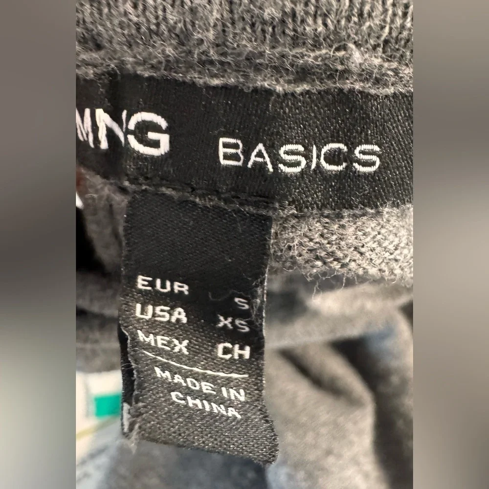 MANGO MNG Basics Gray Sweater Bows Keyholes  XS Quiet Luxury Long Sleeve Light